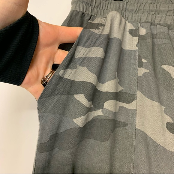 Splendid camouflage print rayon pull on joggers XL - Picture 9 of 12